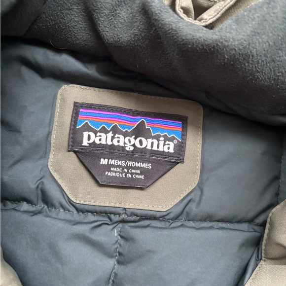 Patagonia Men’s Green Winter Jacket - Picture 3 of 3